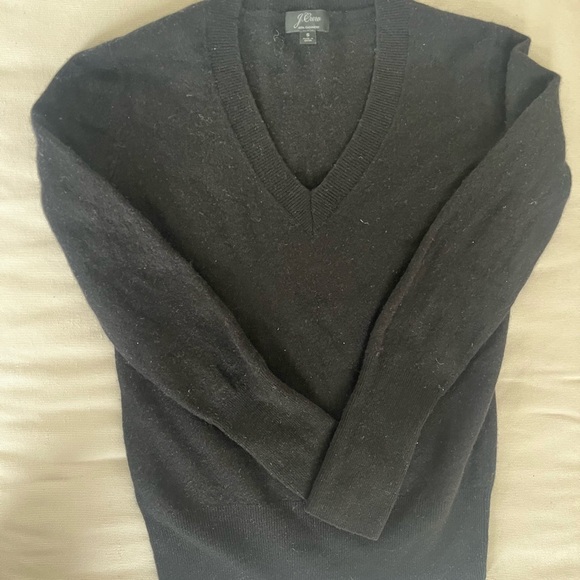 J. Crew Sweaters - J. Crew Women’s Black V-Neck Fitted Cashmere Sweater